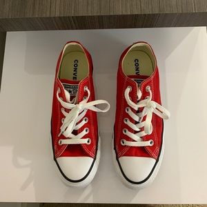 ⭐️(SOLD) ⭐️.  Red Original Converse